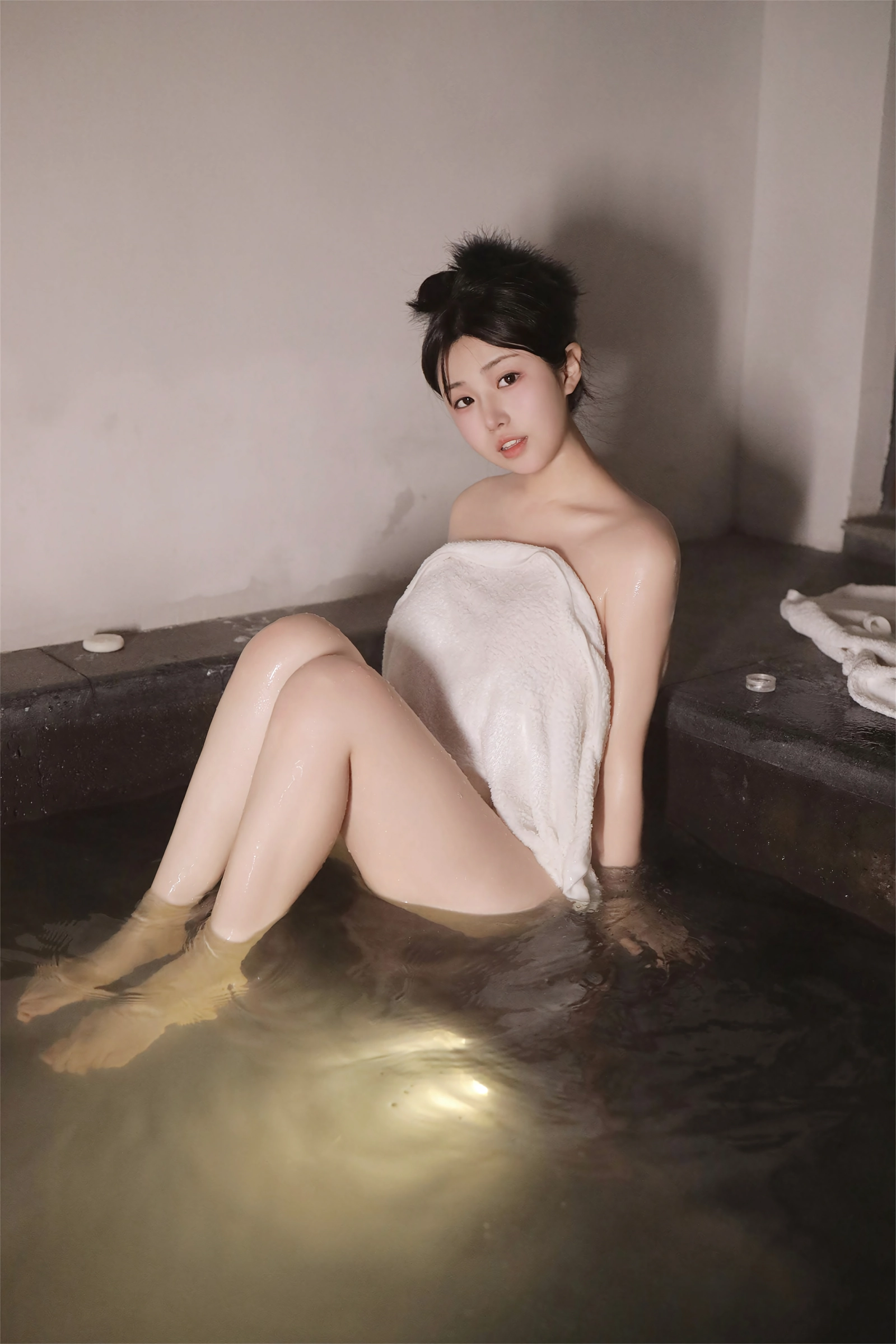 陈小花 – 泡澡无水印无圣光版-3P
