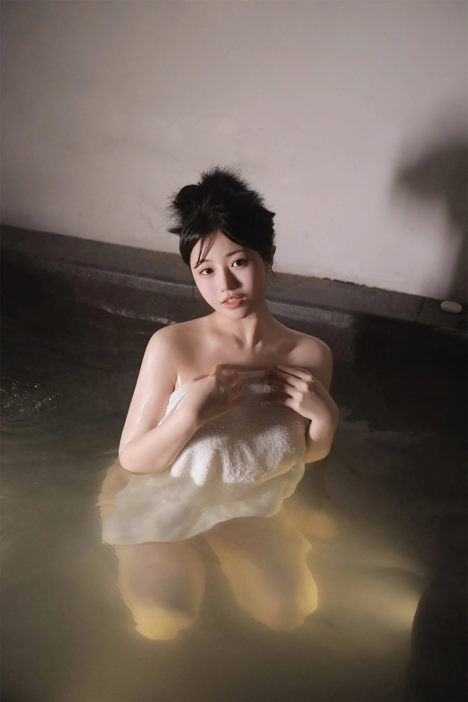 陈小花 – 泡澡无水印无圣光版-12P