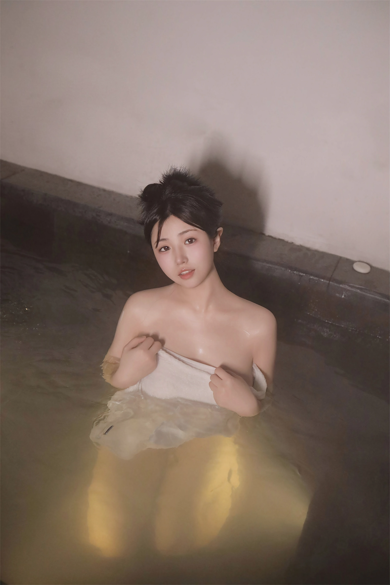 陈小花 – 泡澡无水印无圣光版-13P