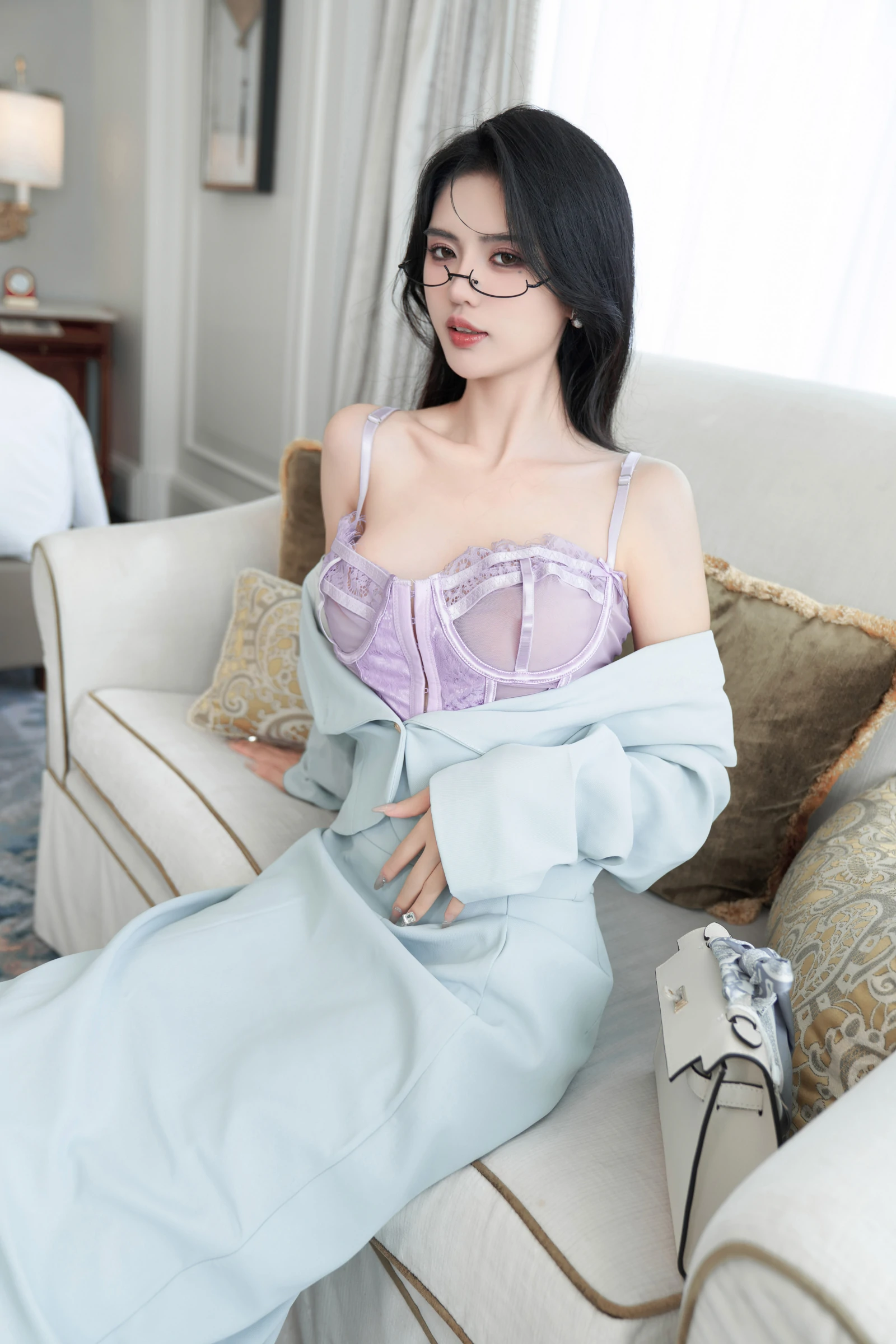 浅浅Danny – 内部私购无删减原版写真浴室紫色蕾丝